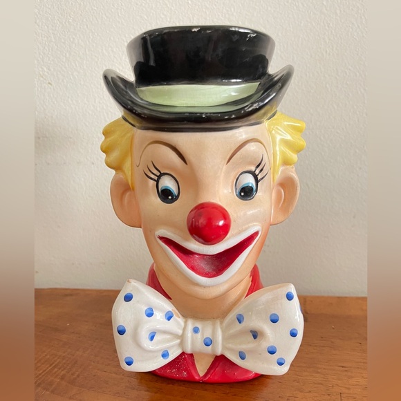 Vintage Clown Vase - Picture 1 of 10